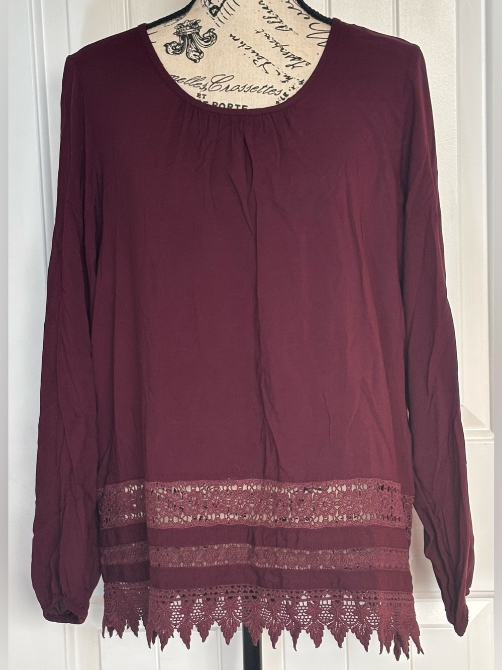 Ariat Burgundy Boho Bendi Crochet & Lace Trim top Size Med